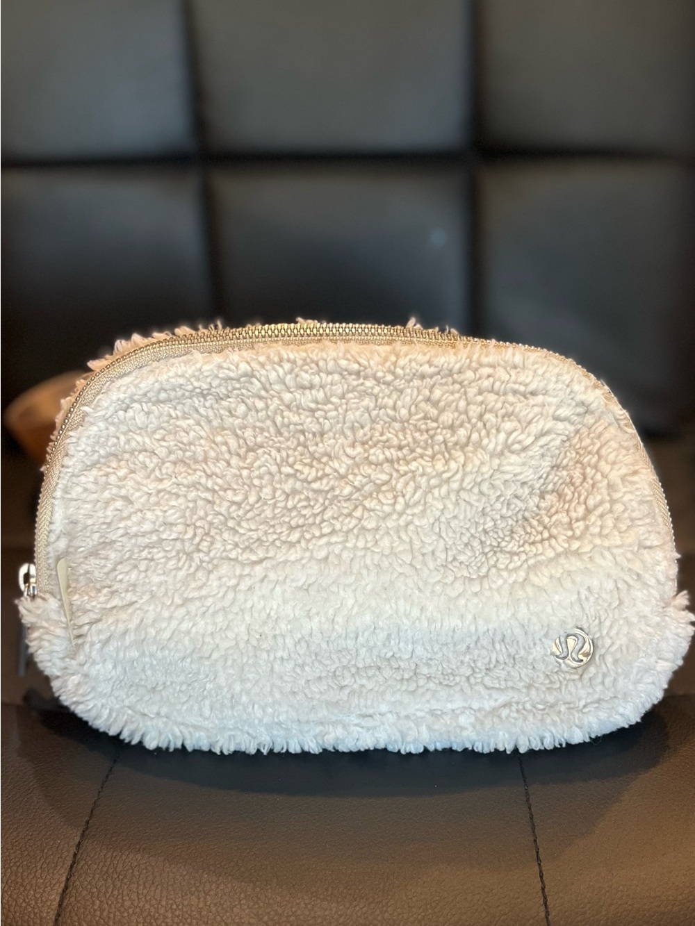lululemon Fleece Belt Bag / Crossbody Bag – Cream